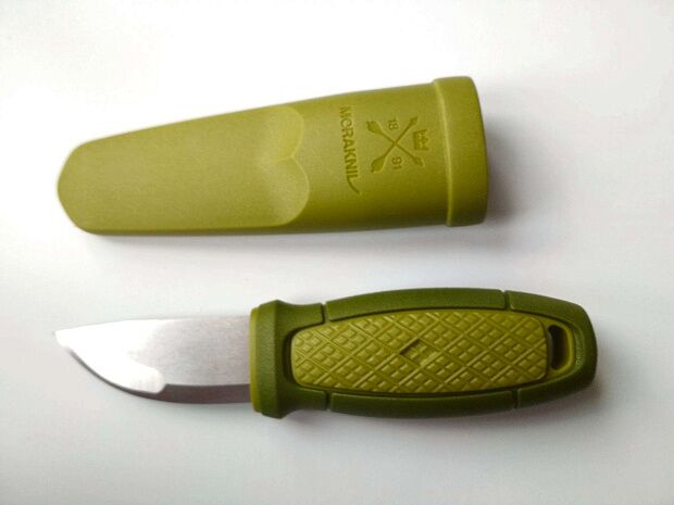Нож Morakniv Eldris, нержавеющая сталь, цвет зеленый, ножны, шнурок, огниво, 13521 - 7
